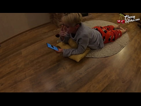 ❤️ Τρελή ξανθιά ρουφάει τεράστιο πουλί και χοροπηδάει πάνω του - πρωκτικό σεξ ❤  στο el.xxxdesichudai.ru ❌