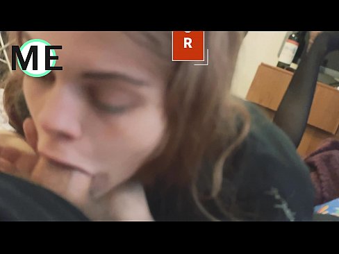 ❤️ Πούτσος στο λαιμό της, σκισμένο καλσόν και σκισμένα τακούνια ❤ στο el.xxxdesichudai.ru ❌